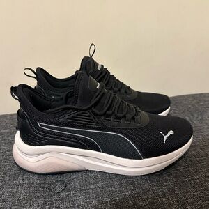 NEW Puma Womens Amplifier Sneaker Shoe Black and White Size 10 Slip on Runner